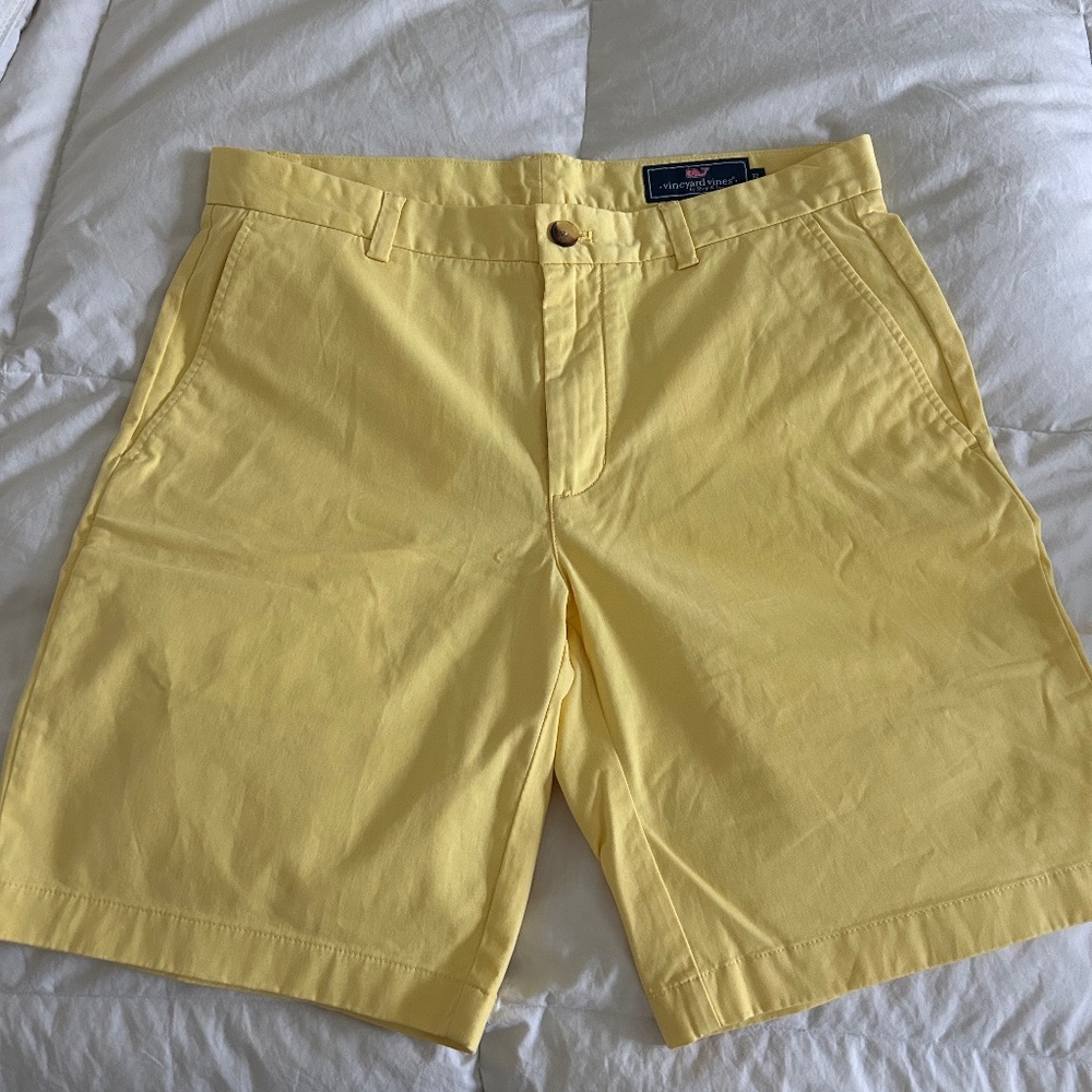 Pale Yellow Vinyard Vines Breaker Short